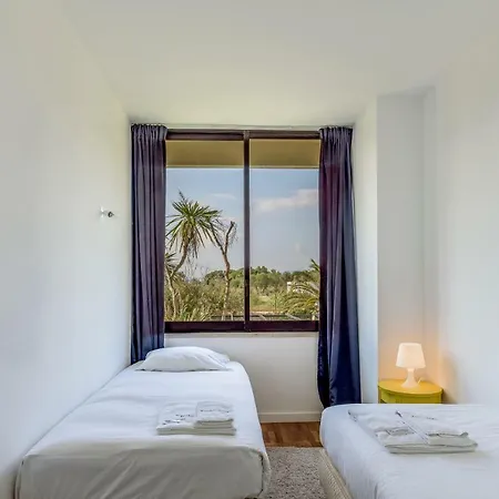 Feels Like Charming Flats Alvor
